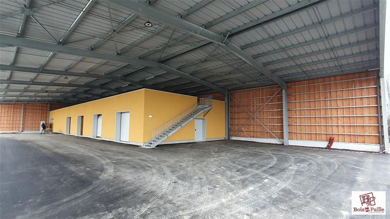 Ateliers municipaux isolés en paille à Coulon (79)